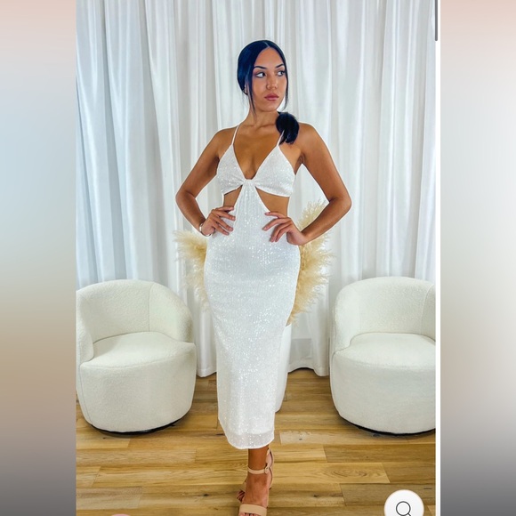 Beautiful sequin Christmas dress. Pictures give it no justice same day delivery - Picture 3 of 13